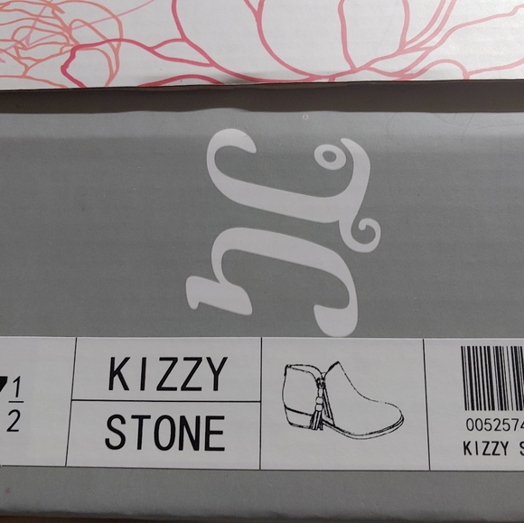 Journee Collection Ankle Boots - 7.5 - Picture 9 of 9